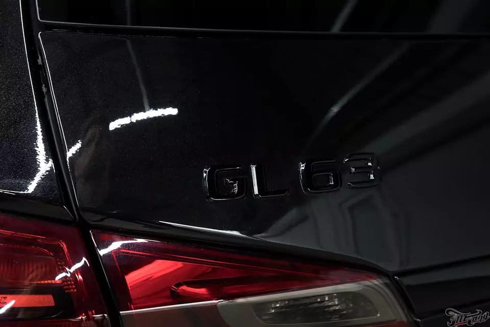 Mercedes GL63 AMG. Полный антихром кузова.